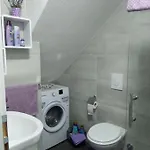 Elly Apartman